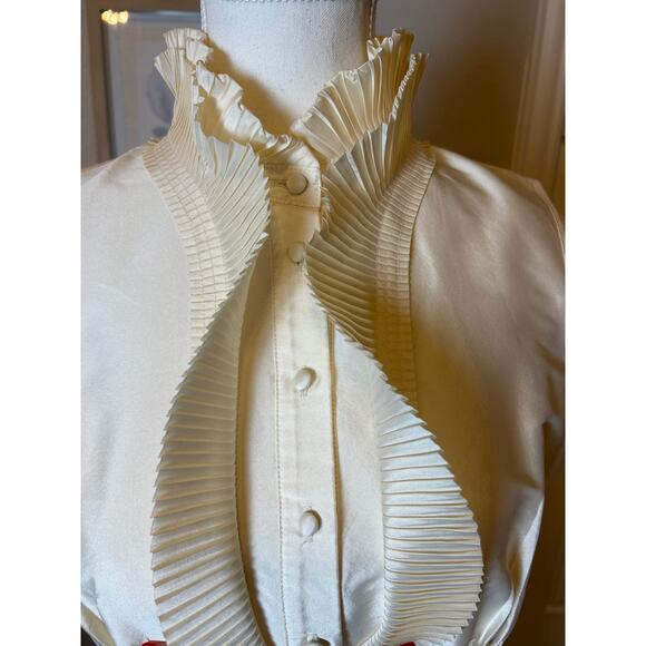 Cavin Klein | Cream/Black Ruffle Collared Fit & Flare Dress | 6 - Picture 5 of 10